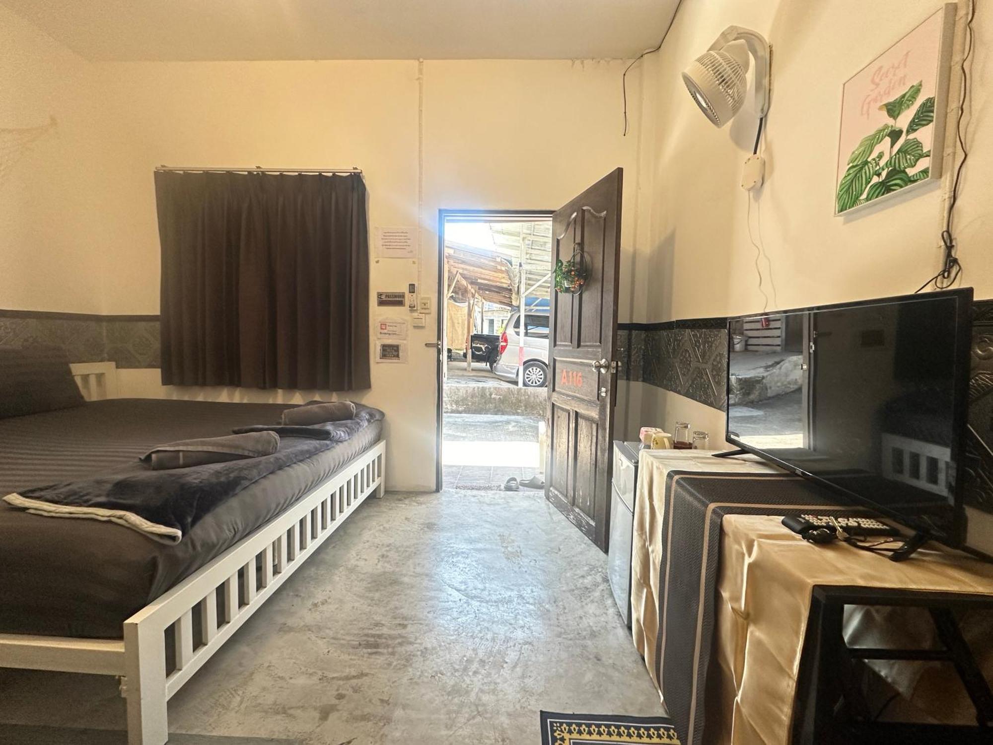 Me Hostel & Homestay At Haadrin Хаад Рин Екстериор снимка
